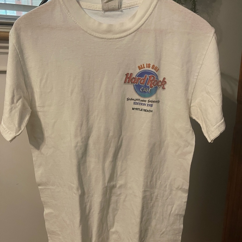 Hard Rock Cafe White and Red Graphic Tee